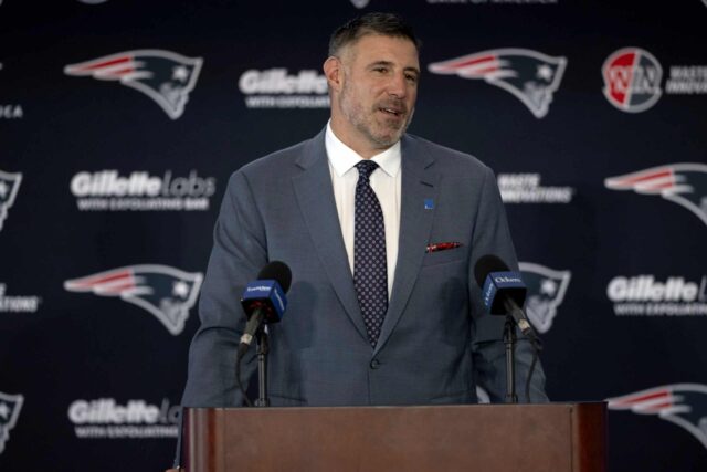 Mike Vrabel wurde gefragt, ob er das letzte Wort im Kader der Patriots hat

