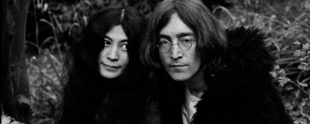 Die schrecklich erschreckende Verbindung zwischen Yoko Ono und Bob Dylans „Sad Eyed Lady of the Lowlands“

