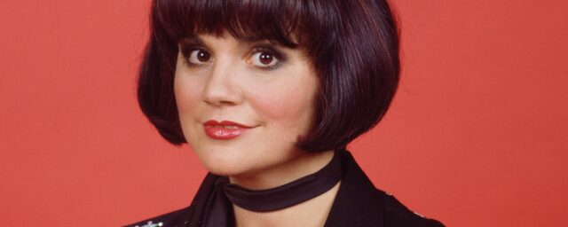 Die Karrierebewegung Linda Ronstadt nannte "Ludidrous" und "Musical Nirvana"

