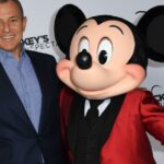 Walt Disney Co. und Paramount stellen Geld für Brandbekämpfung und Wiederaufbau bereit