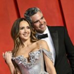 Jessica Alba bestätigt, dass sie und Cash Warren sich getrennt haben und „ein neues Kapitel aufschlagen“ werden