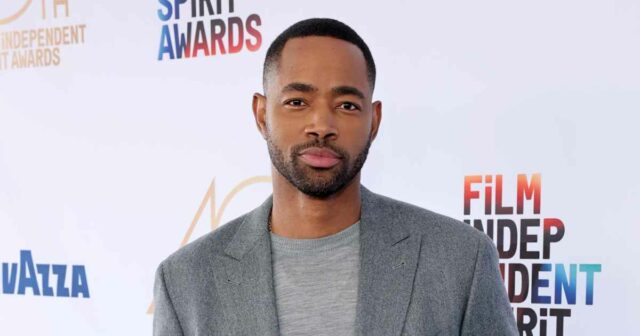 Jay Ellis neckt "Top Gun 3" Fortschritt: "Arbeiten Sie immer am Drehbuch"

