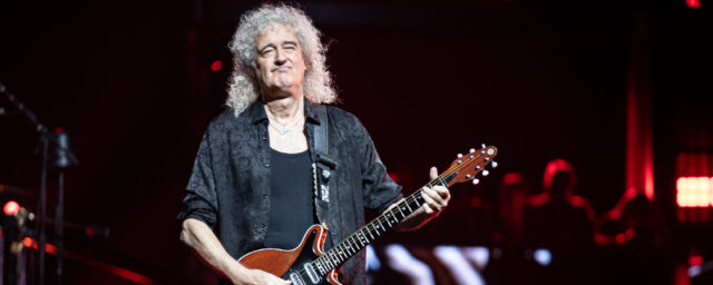 Queen's Brian May hat sich mit Gibson für die 12 -String in der akustischen Gitarre in limitierter Auflage zusammengetan

