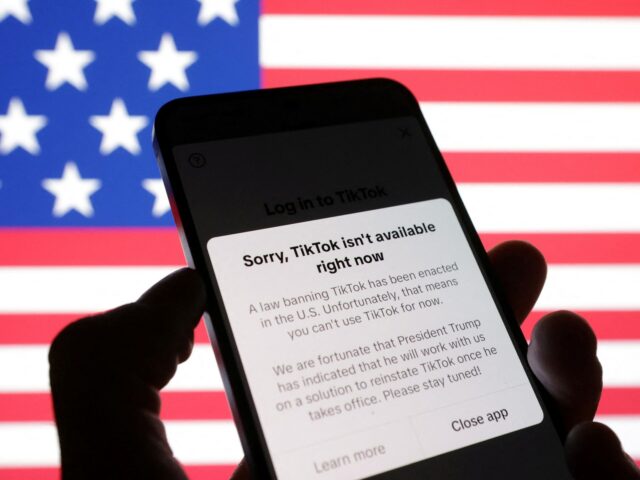 Tiktok kehrt zu US App Stores zurück, nachdem Trump das Verbot verzögert hat

