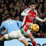 Arsenal hält die Titeljagd mit 5-1 Hammer von Manchester City am Leben