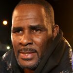 R. Kelly verklagte von 6 Opfern, die behaupten, er schulde ihnen immer noch Millionen