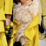 Valentino Yellow ist das neue Rot: In der neuen Vision von Alessandro Michele für das römische Modehaus