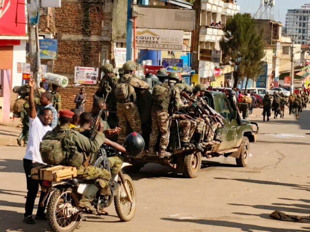 M23 -Rebellen verschärfen ihren Griff um größere Stadt in der Osten der DRC

