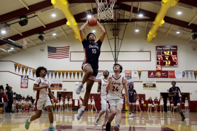 NCS Open Division Hoops: Nr. 4 Dublin zieht sich spät zurück, um Nr. 5 Liberty auf der Straße zu schlagen

