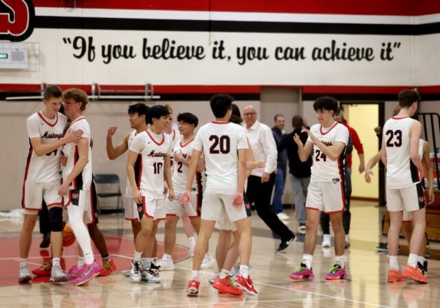 Prep Roundup: Monte Vista sperrt Amador Valley, Fortschritte in die nächste Runde von EBAL -Playoffs

