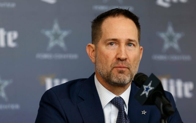 Cowboys Star gibt ehrliche Gedanken über Brian Schottenheimer

