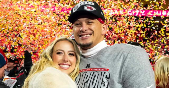 Patrick Mahomes nimmt Brittany Mahomes für die Besprechungsparty im NCAA -Match ein

