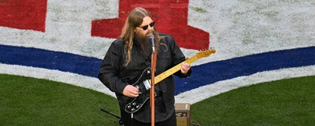 Chris Stapleton sagt, er sei "offiziell im Ruhestand", um dieses Lied zu singen

