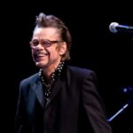 Das Gründungsmitglied von New York Dolls, David Johansen, enthüllt die Diagnose von Stadionkrebs 4, Sweet Relief Fund, um bei medizinischen Behandlungen zu helfen, seine Rechnungen