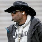 Deion Sanders fügt dem Coaching persönlich einen weiteren Hall-of-Damer hinzu