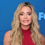 Denise Richards ist der letzte Stern, der aus 1 Grund aus Lachsspermien -Gesichtsbehandlung probiert