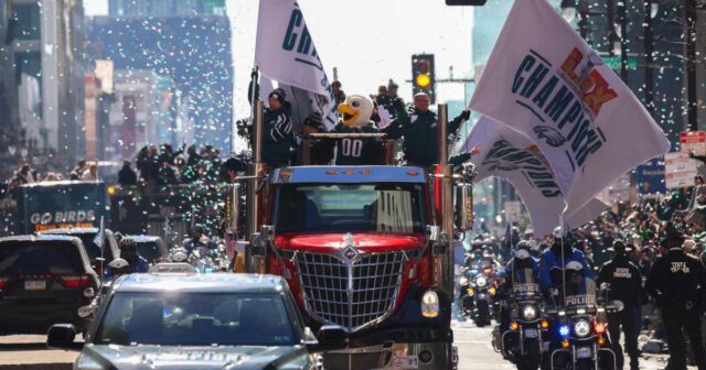 Die Super Bowl -Parade -Triebe bleiben eine Anfrage

