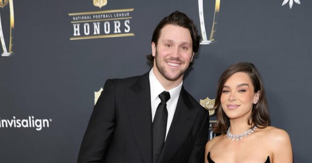 Josh Allen mietet "My Rock" Hailee Steinfeld in der MVP -Rede über die Ehrungen der NFL

