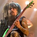 Der Gründungsbassist von Korn, Reginald "Fieldy" Arvizu, sagt, dass er seit 2019 nicht mehr mit Band gesprochen habe