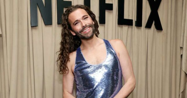 Der Star von 'Queer Eye' 'Jonathan Van Ness teilt vor und nach dem Gewichtsverlust Fotos

