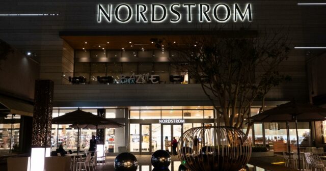 Verkaufswarnung! 9 Winter Mode Angebote für wesentliche Schöpfer bei Nordstrom

