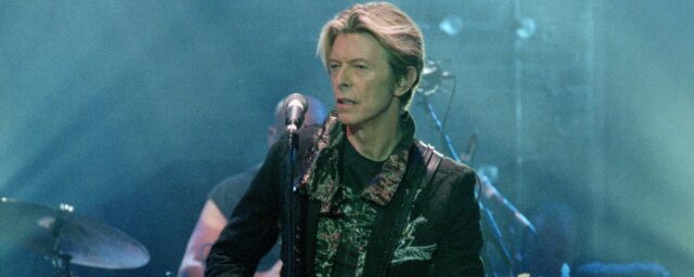 Album von David Bowie Live mit einer vollständigen Aufführung seiner Studio -Bemühungen von 2003 "Reality", die am 2025 Record Store Day veröffentlicht wird

