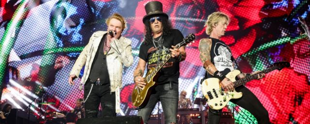 Guns N 'Roses, Tool, Rivalen, andere Rocker fügten Black Sabbaths Back to The Anfang Farewell Show hinzu

