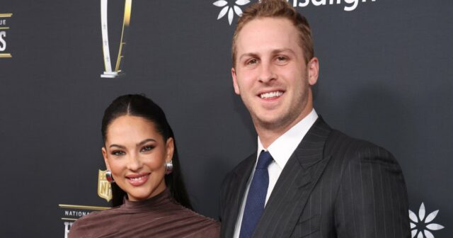 Jared Goff und seine Frau Christen enthüllen eine Schwangerschaft zu den Ehren der NFL

