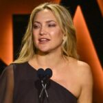 Kate Hudson träumt von Tourneen, während sie das "allererste Live -Konzert" feiert,