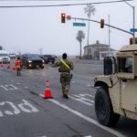 Der Pacific Coast Highway eröffnet einen Monat nach tödlichen Bränden wieder. Nachweis des Residenzes oder Eintrittspässe in Verbrennungsbereichen erforderlich