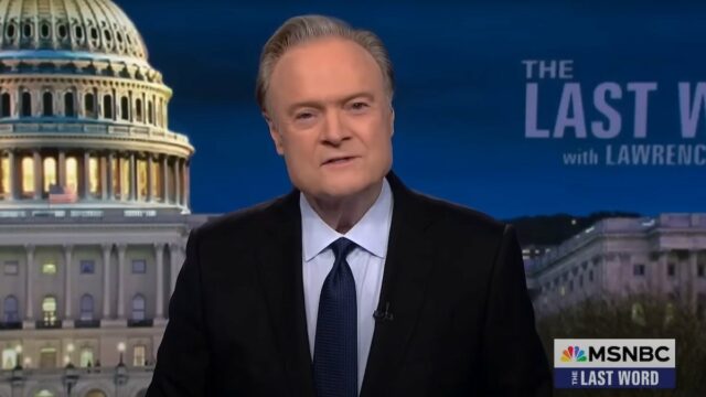 Lawrence O'Donnell sagt, Trump habe gerade Musk "das inländische Äquivalent von Atomcodes" gegeben Video

