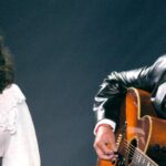 Die Geschichte dahinter, warum Vince Gill den 2000 -Balladen "Tisch für zwei" für Loretta Lynn schrieb