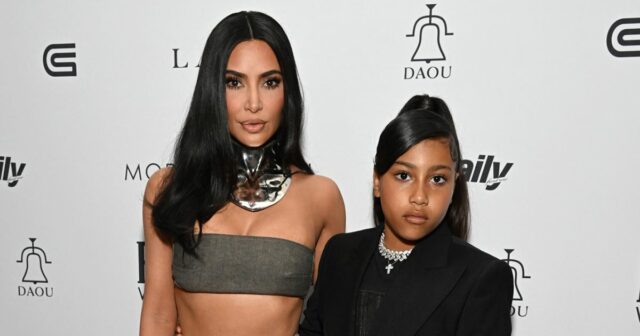 North West sagt ihrem Glamour -Team, dass sie Kim Kardashians Haare "nicht" nicht berühren können

