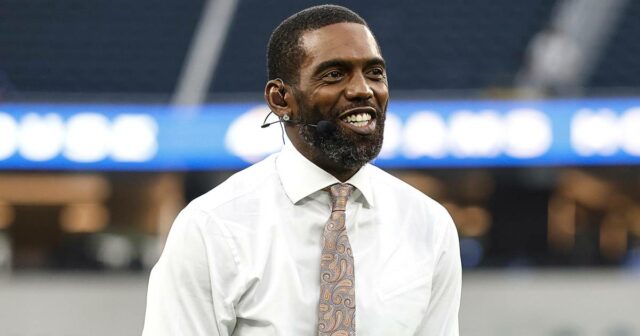 Randy Moss kehrt in ESPN mitten in der Schlacht von Krebs zu Tränen zurück

