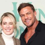 Der Star von 'Reacher' Alan Ritchson und das Familienalbum der Frau Catherine mit 3 Söhnen