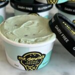 Mr. Dewie's bringt sein beliebtes Cashew -Eis nach Walnut Creek.