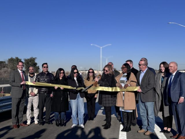 Die Verlängerung der Sand Creek Road in Brentwood, die jetzt für die Öffentlichkeit zugänglich ist

