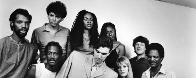 Denken Sie daran, wann: Talking Heads spielt ihre neueste turbulente Show zusammen zusammen beim Sweetwaters South Festival 1984

