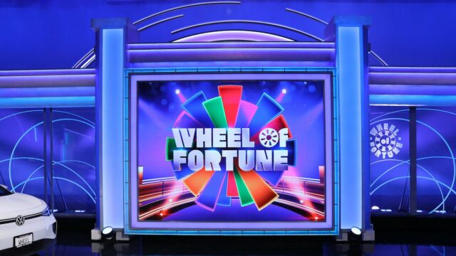 Sony bewegt sich, um die Kontrolle über das Verteilungsrad "Wheel of Fortune" zu übernehmen, "Gefahr" als legale Kampf mit CBS Studios erwärmt sich

