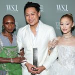 Der Regisseur "Wicked", Jon M. Chu, sagt, dass die Reaktion von Fans in Echtzeit alles in Teil 2 bearbeitet: "Sie achten wirklich auf jedes Detail" ""