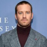 Armie Hammer spricht Kannibale Textnachrichten an und sagt, dass "ein sehr lustiges Gespräch gewesen sein könnte".