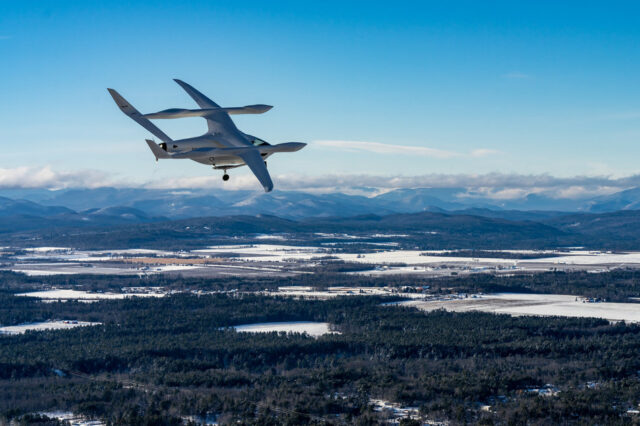 Die Wette von Beta -Technologien auf dem elektrischen Flug und die neue Hyundai Tesla -Ladetür ist kurz

