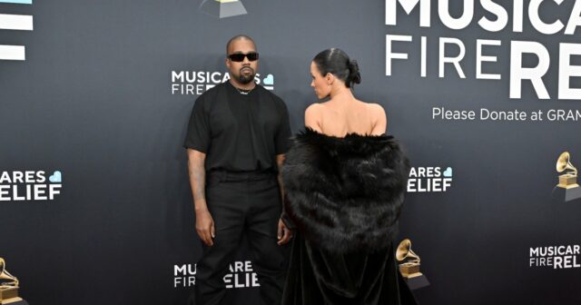 Der Grammys -Produzent wiegt das Bianca Censori -Kleid

