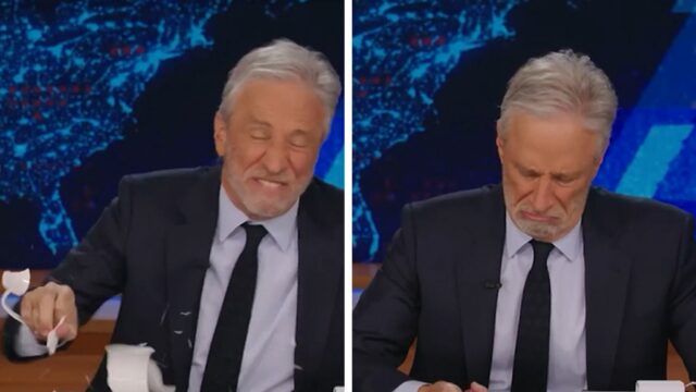 Jon Stewart schneidet die Hand und blutete während des Dogge -Rants in "Daily Show" blutig.

