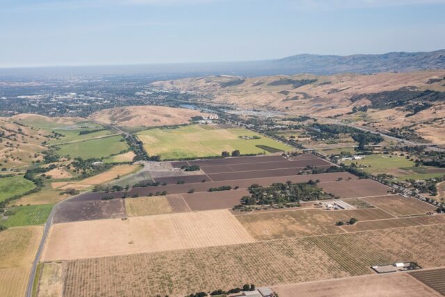 Der Gesetzentwurf des Senats des Kaliforniens zielt darauf ab, landwirtschaftliche Gebiete zu retten

