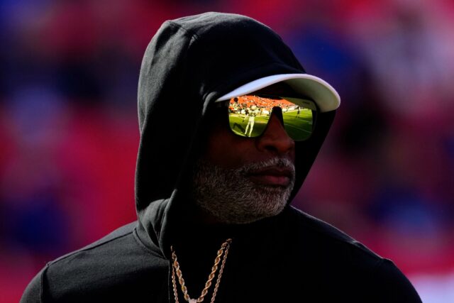 Deion Sanders klärt die Luft über sein Interesse an NFL -Coaching

