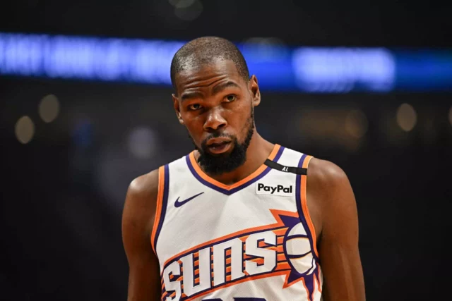 Suns Hören Berichten zufolge Angebote an Kevin Durant

