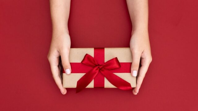 4 Luxus -Valentinstagsgeschenke, um Ihre Lebensgefährten zu verwöhnen

