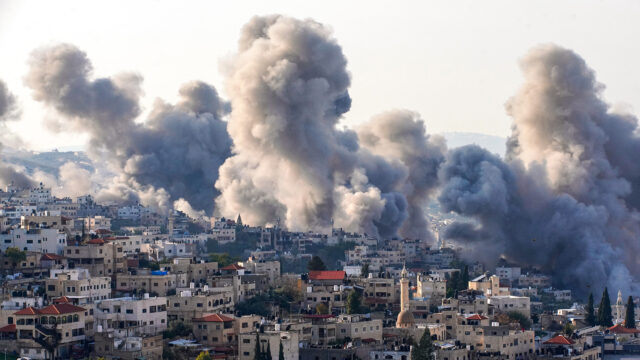 Zerstörung nach den israelischen Streitkräften, die palästinensische Häuser in Jenin gesprengt haben

