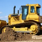 The Bulldozer Stock: Is Caterpillar’s Dip a Golden Opportunity or a Sign to Exit?